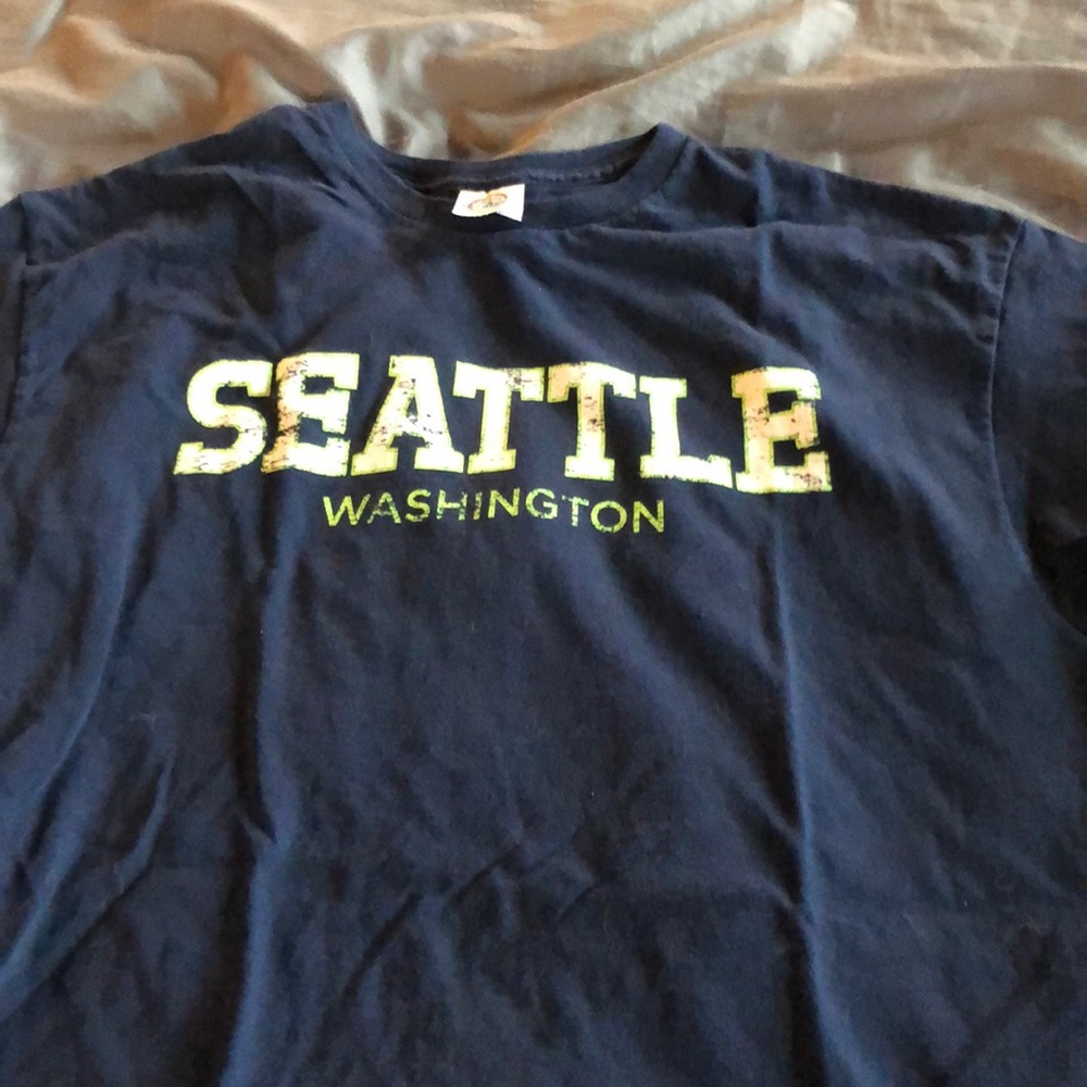 Used men’s short sleeve T-shirt